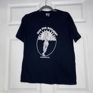 Vtg Hanes Single Stitch RUN FOR DAYLIGHT Lafayette, CA Short Sleeve Tee Large